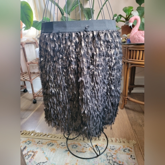 Feathery Worthington Elastic Skirt - Picture 2 of 4